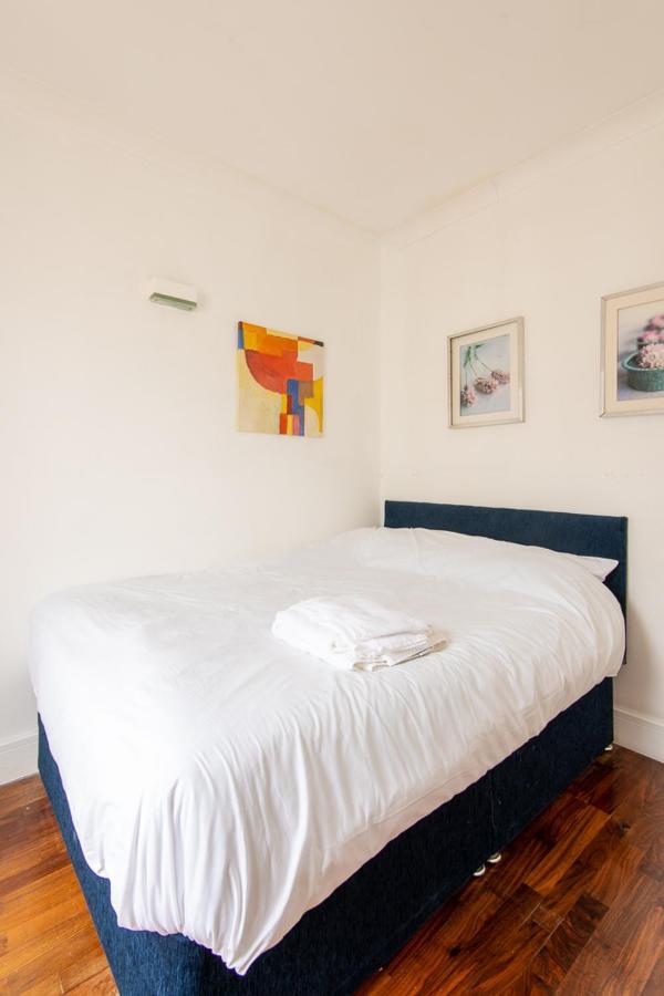 London Central Studio Bagian luar foto